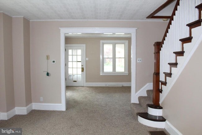 Building Photo - 23 W 2nd St