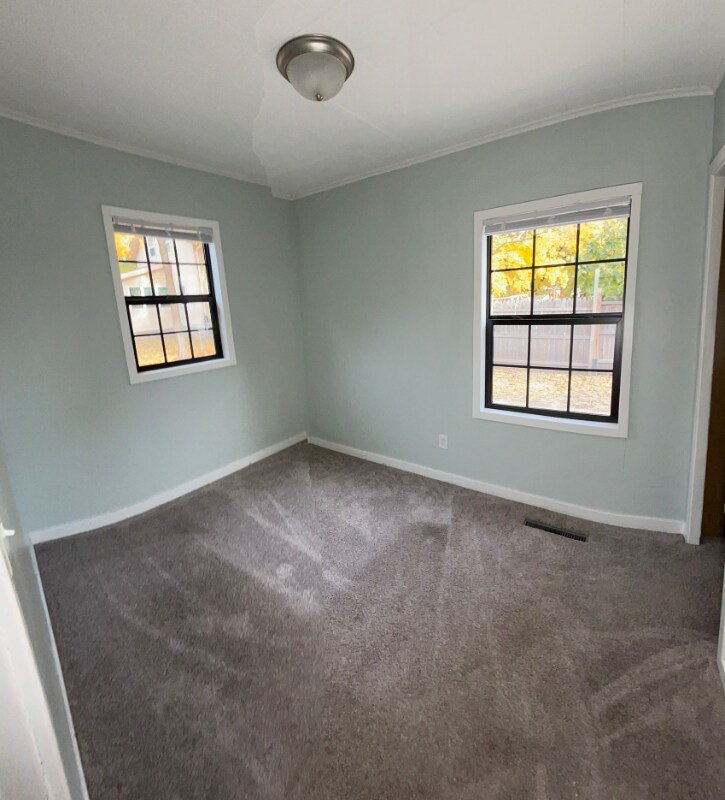 Building Photo - 1411 Portland Ave