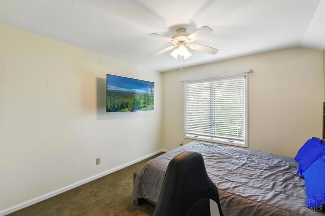 Building Photo - 5 Waterview Ct