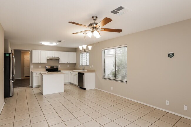 Building Photo - 15729 W Smokey Dr