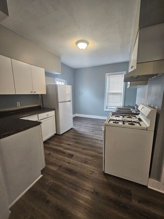 Building Photo - There is a $25 fee for the application and everyone over 18 needs to fill out their own application.