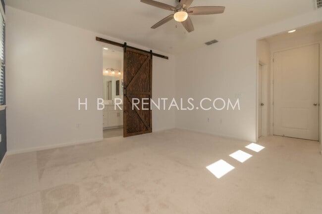 Building Photo - 1609 Marina Dr
