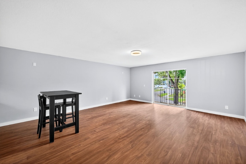 Building Photo - 201 S Arrawana Ave