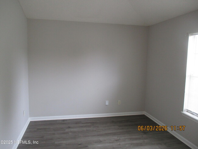 Building Photo - 3285 Avalon Dr