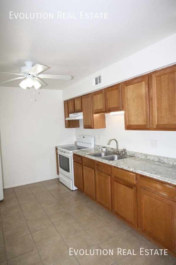Building Photo - 2413 N Amarillo St
