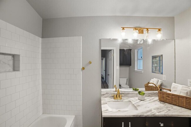 Building Photo - 1226 Brashear Ln