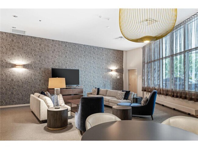 Building Photo - 1120 S 2nd St