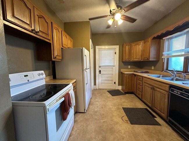 Building Photo - 2 bedroom house Rockwell City $780
