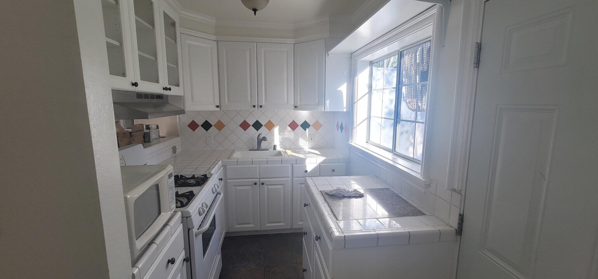 Building Photo - 19538 Leadwell St