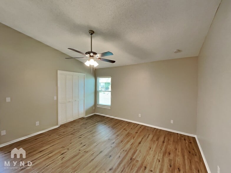 Building Photo - 807 Cloyd Dairy Loop
