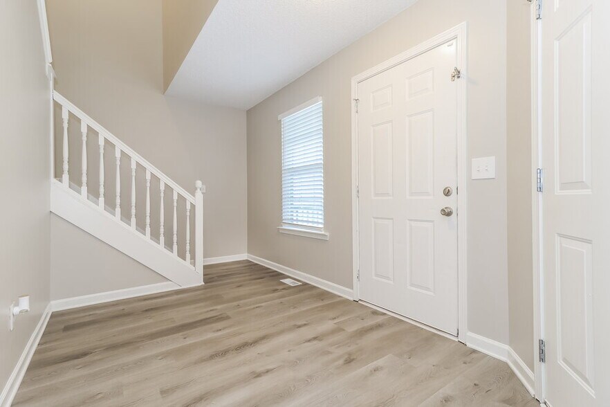 Building Photo - 69 Middlebrook Dr