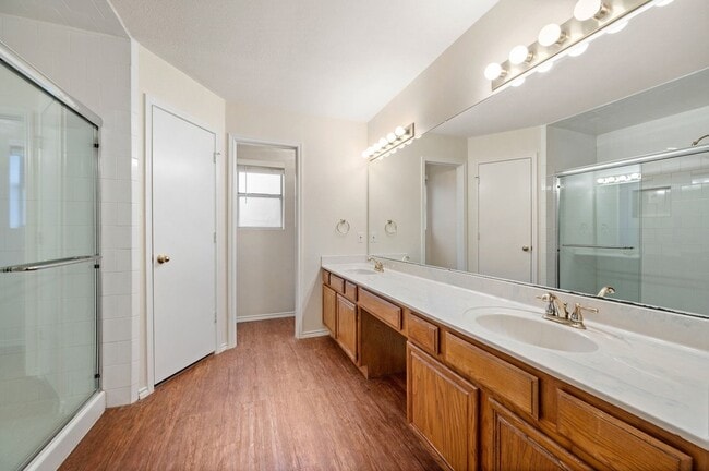 Building Photo - 961 Indian Blanket Dr