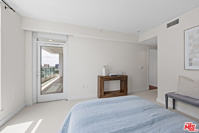 Building Photo - 3141 Michelson Dr