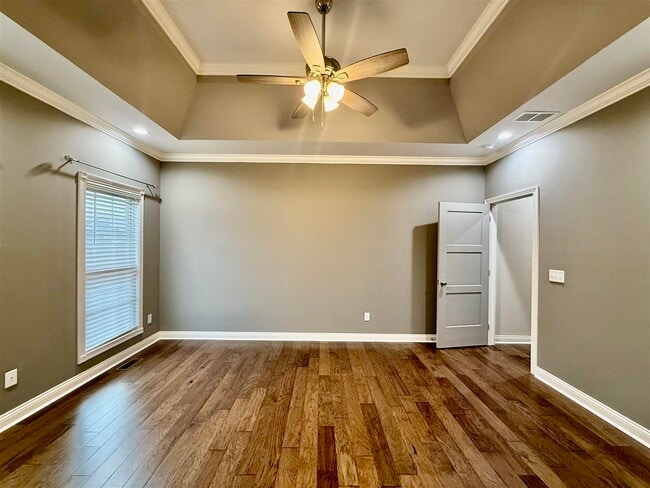 Building Photo - 8728 Stuart Farm Ave