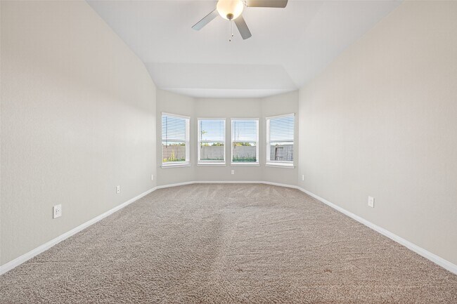 Building Photo - 1322 Eagle Pass Dr