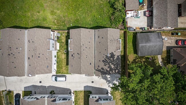 Building Photo - 853 Prosper St