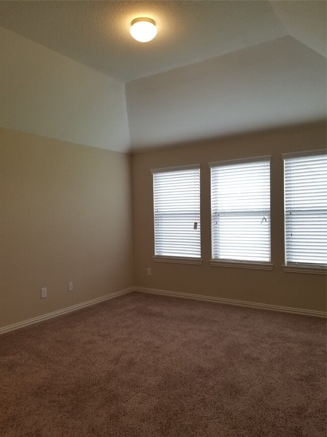 Building Photo - 5217 Green Heath Ln