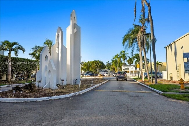 Building Photo - 6835 SW 45th Ln