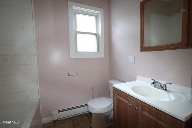 Building Photo - 29 Morris St