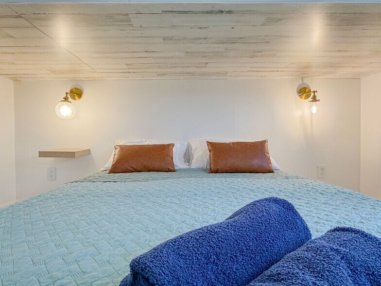 Building Photo - 258 NW 57th St