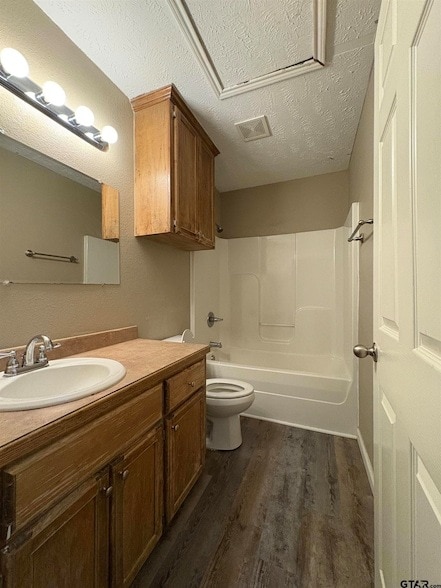 Building Photo - 113 Elm Creek Dr
