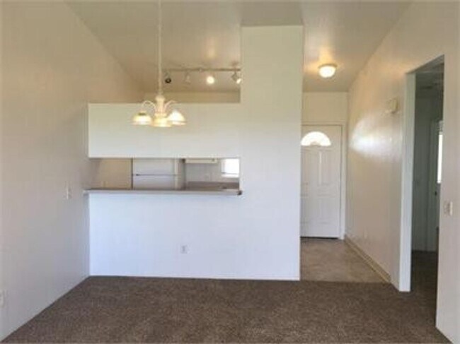 Building Photo - Beautiful 2 bed/2 bath Condo at Viewpointe...