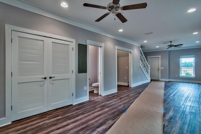 Building Photo - 135 N Sand Palm Rd