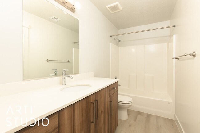 Building Photo - Amazing 4 bed | 2 1/2 bath | 2 car garage ...