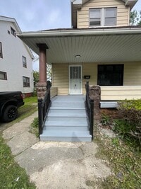 Building Photo - Section 8 Accepted! 3br 2-Story House