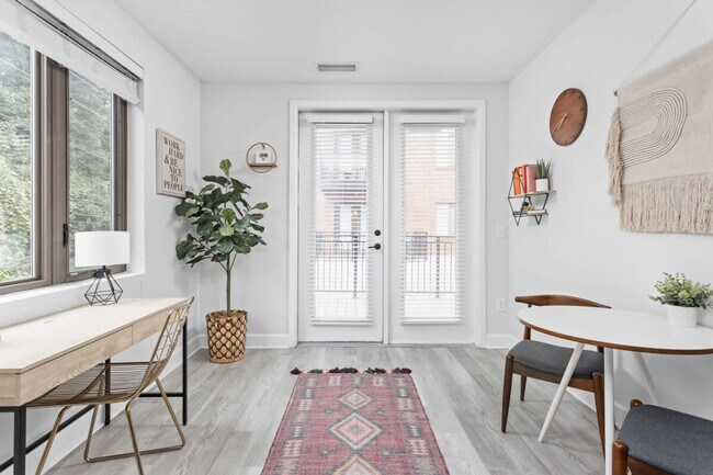 Building Photo - 5858 N College Ave