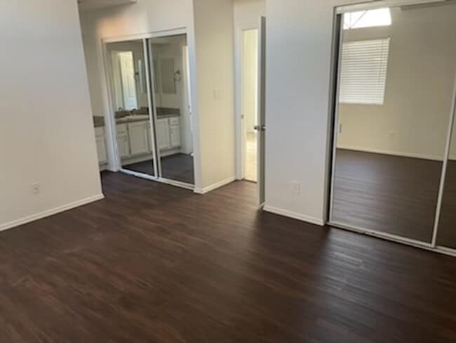 Building Photo - 2 bed 2.5 bath in Tempe
