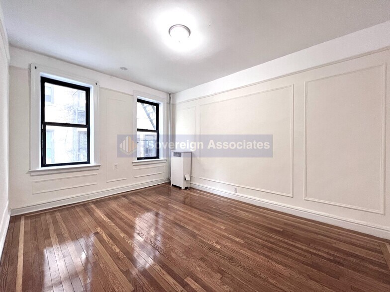 Building Photo - 850 West 176th Street