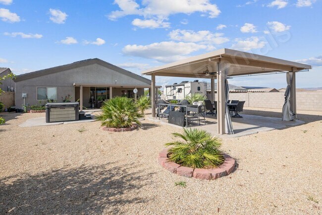 Building Photo - INVITING BACKYARD OASIS
