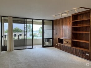 Building Photo - 6770 Hawaii Kai Dr