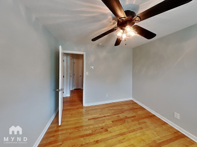 Building Photo - 307 King Arthur Trail