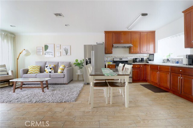 Building Photo - 3457 E Del Mar Blvd