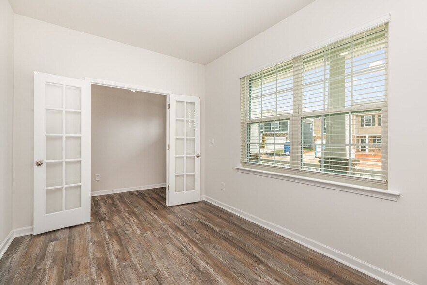 Building Photo - 121 Way Cross Ln