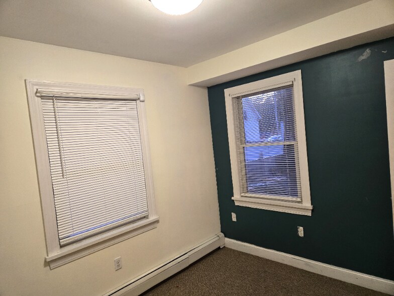 Building Photo - 41 Pine St