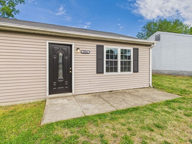 Building Photo - 2336 Sara Ln