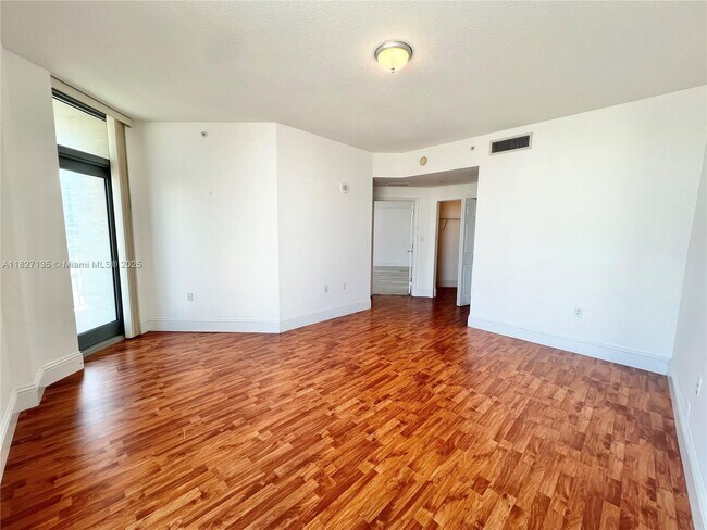 Building Photo - 140 S Dixie Hwy