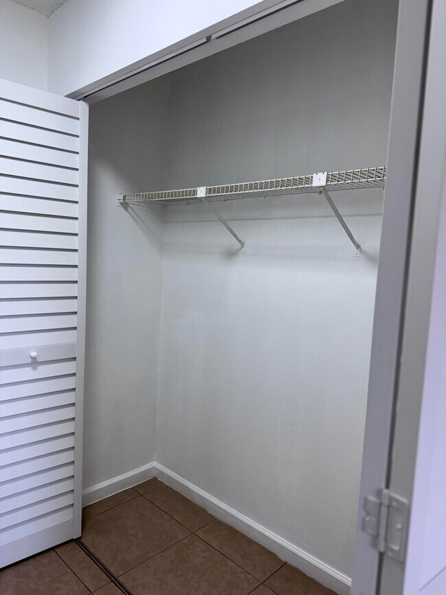 Building Photo - 9968 Nob Hill Ln