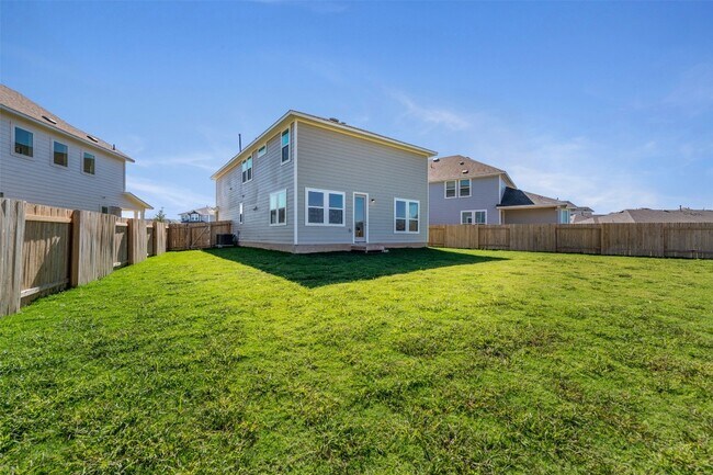Building Photo - 112 Winding Hollow Ln