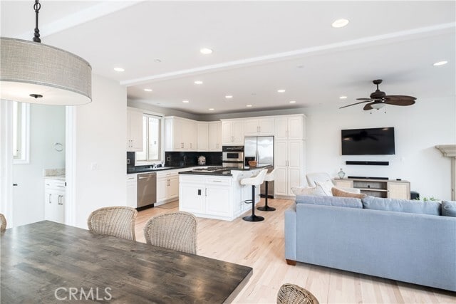 Building Photo - 604 Manhattan Beach Blvd