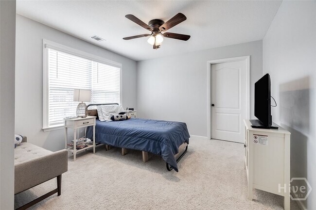 Building Photo - 114 Sams Dr