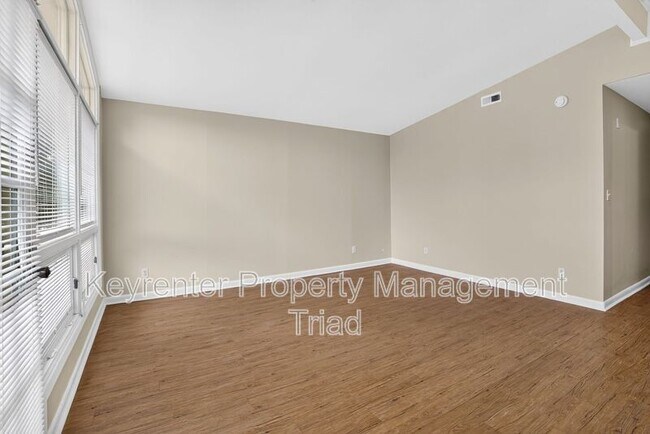 Building Photo - 4202 Halifax Rd