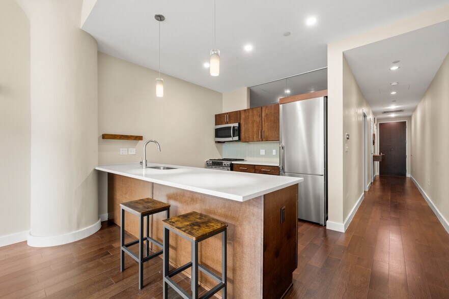 Building Photo - 43 Westland Ave