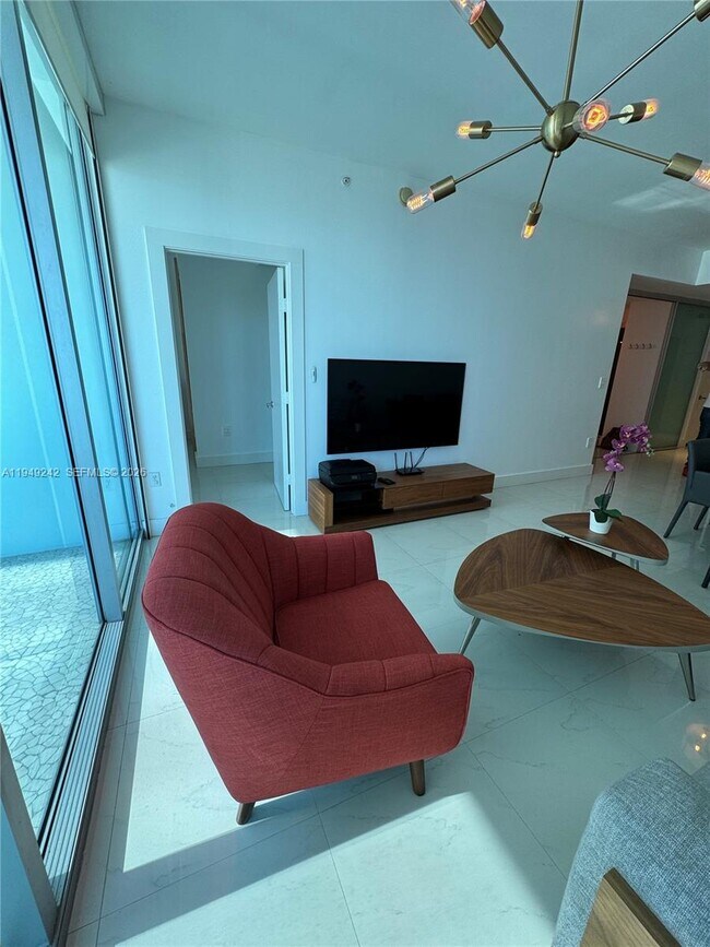 Building Photo - 900 Biscayne Blvd