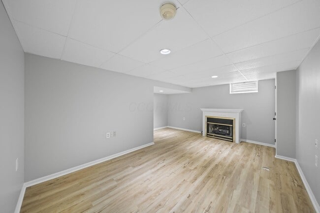 Building Photo - 3268 Stadler Dr