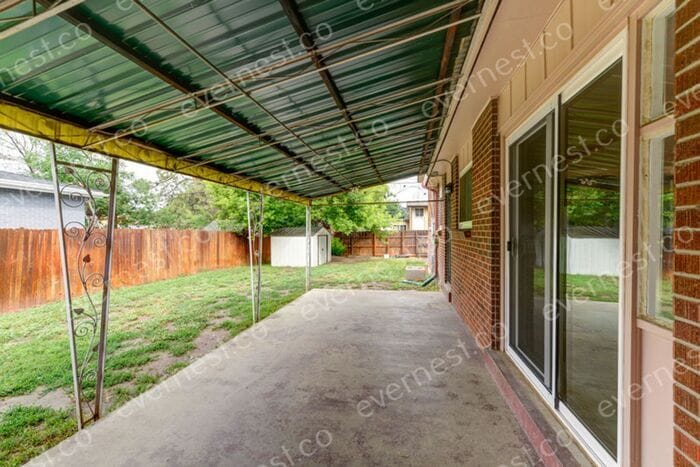 Building Photo - 3191 Troy St