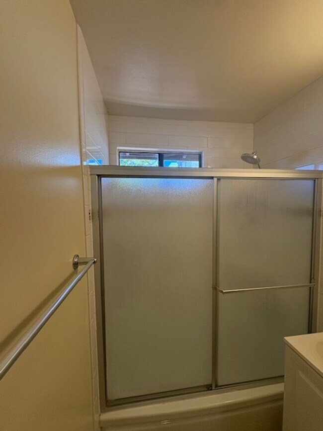 Building Photo - 132-136 Stenner St